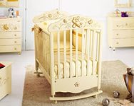 Детская кроватка для новорожденного для комфортного сна